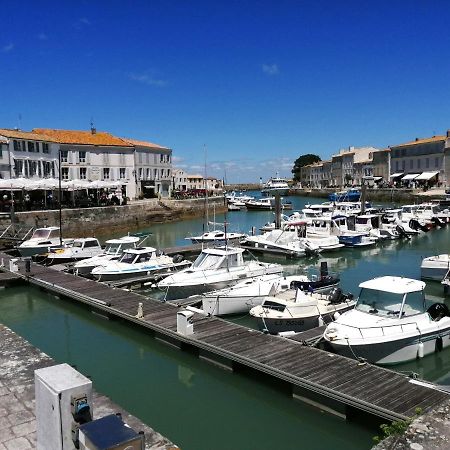 Appartement Elegant Avec Vue Sur Le Port سان مارتن دو ر المظهر الخارجي الصورة