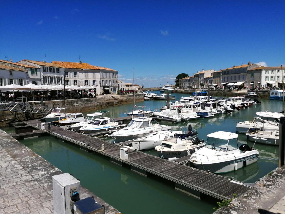 Appartement Elegant Avec Vue Sur Le Port سان مارتن دو ر المظهر الخارجي الصورة