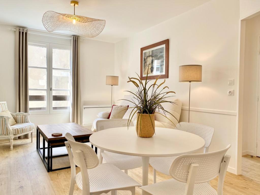 Appartement Elegant Avec Vue Sur Le Port سان مارتن دو ر المظهر الخارجي الصورة
