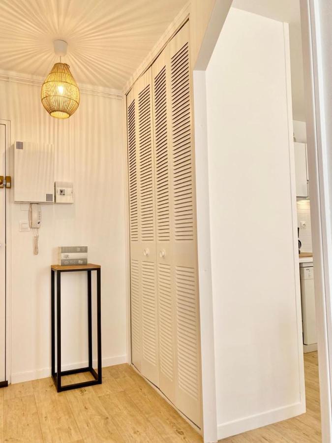 Appartement Elegant Avec Vue Sur Le Port سان مارتن دو ر المظهر الخارجي الصورة