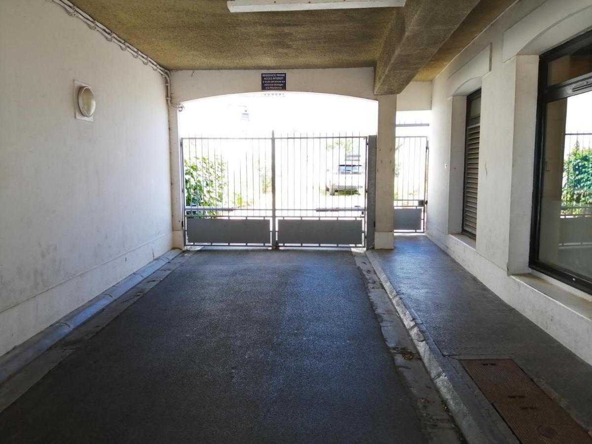 Appartement Elegant Avec Vue Sur Le Port سان مارتن دو ر المظهر الخارجي الصورة