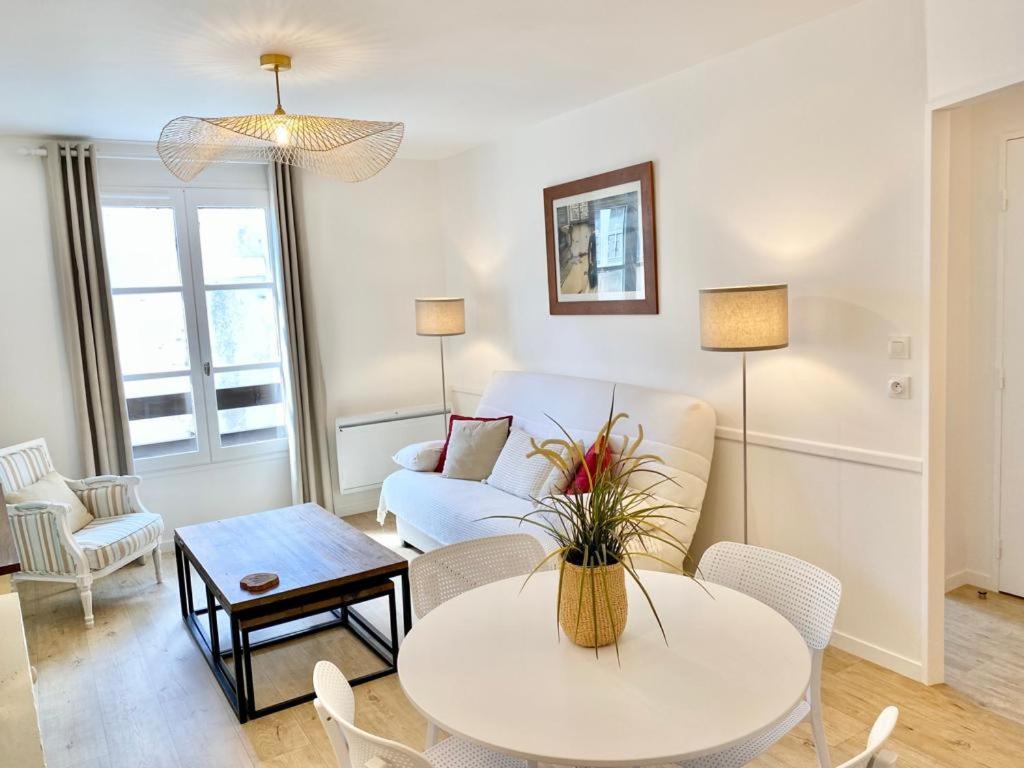Appartement Elegant Avec Vue Sur Le Port سان مارتن دو ر المظهر الخارجي الصورة