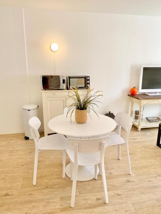 Appartement Elegant Avec Vue Sur Le Port سان مارتن دو ر المظهر الخارجي الصورة