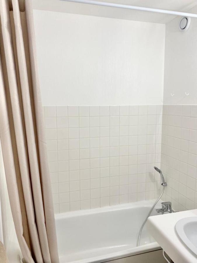 Appartement Elegant Avec Vue Sur Le Port سان مارتن دو ر المظهر الخارجي الصورة